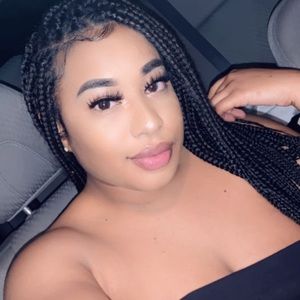 Meet your Posher, Nadia